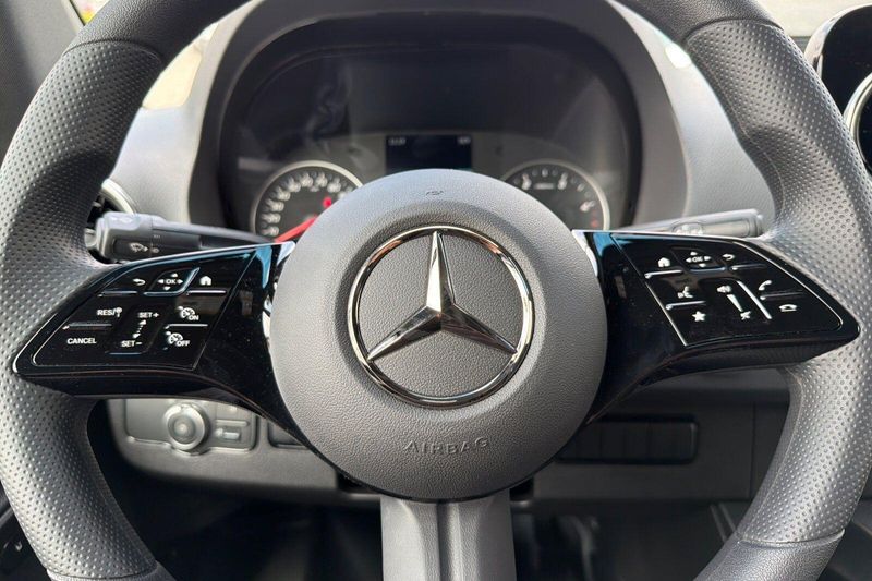 New 2026 Mercedes-Benz Sprinter 2500 Cargo 170 WBImage 18