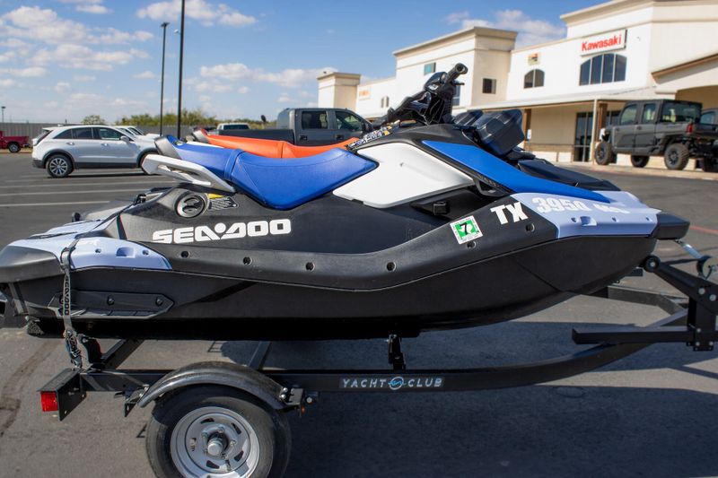 USED 2025 SEADOO SPARK FOR 2 CONVENIENCE PACKAGE WITH SOUND SYSTEM Image 1