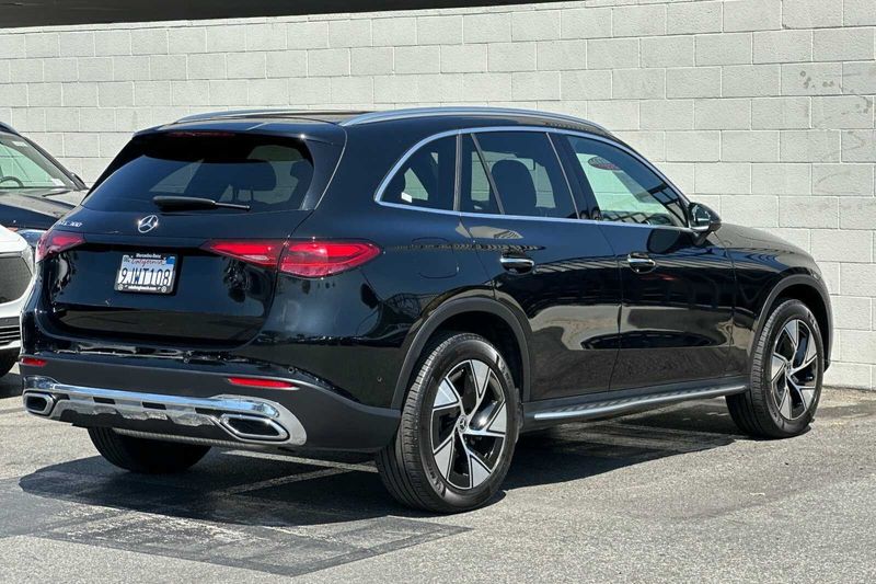 2024 Mercedes-Benz GLC 300Image 4