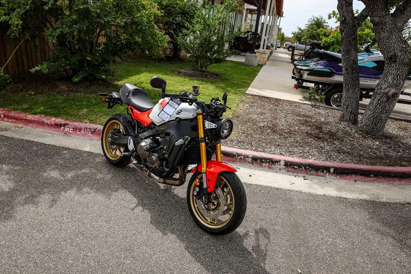 2024 Yamaha XSR900 HERITAGE WHITE Image 31