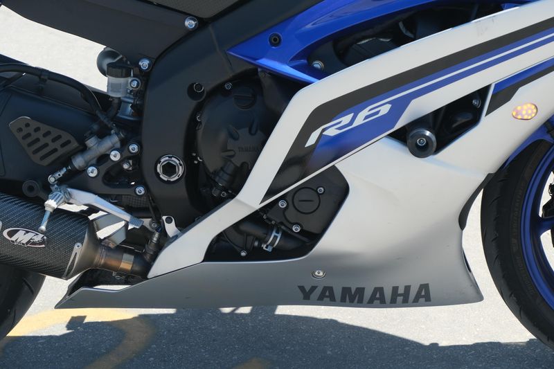Used 2016 Yamaha YZFR6 BLUE AND SILVER Image 10