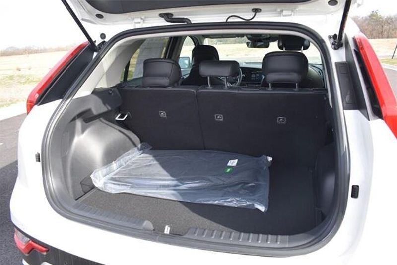 2025 Kia Niro EXImage 16