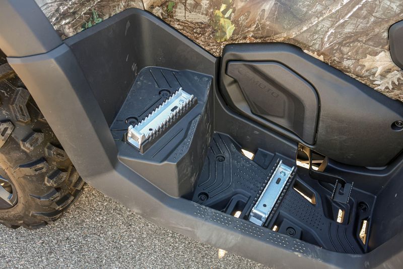 NEW 2026 CFMOTO CFORCE 800 TOURING  in a KANATI exterior color. Family PowerSports (877) 886-1997 familypowersports.com 