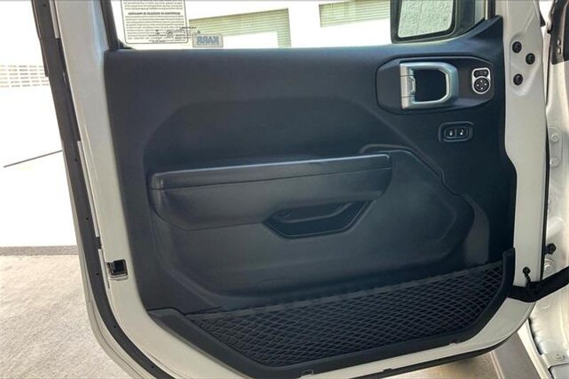 Used 2021 Jeep Wrangler Unlimited RubiconImage 22