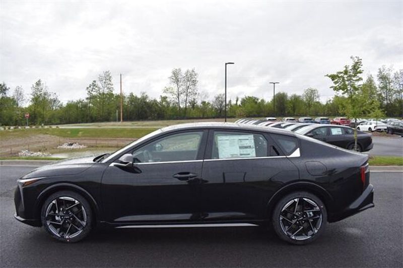 2025 Kia K4 GT-LineImage 6