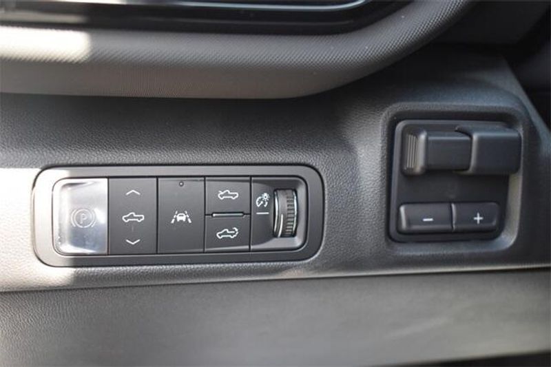 2024 Chevrolet Silverado EV RSTImage 24