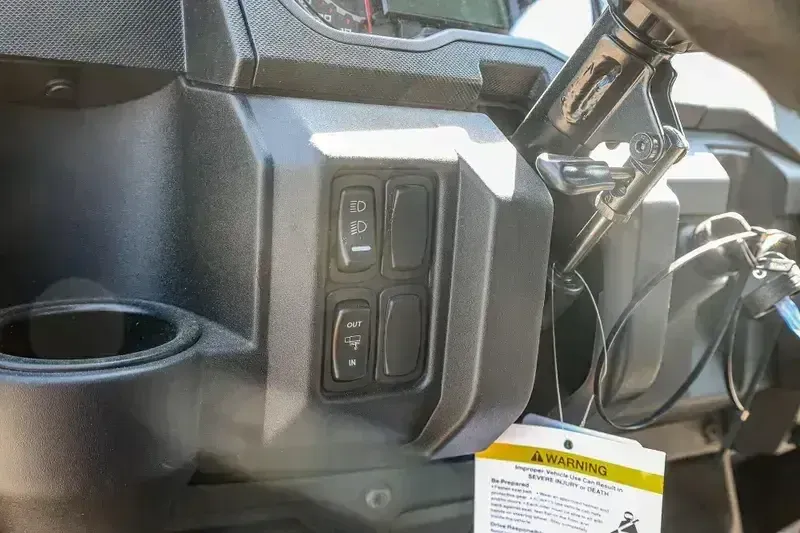 NEW 2025 POLARIS RANGER CREW XP 1000 PREMIUM Image 14