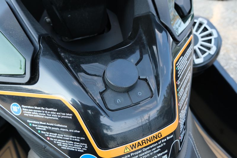 USED 2023 KAWASAKI JET SKI ULTRA 310LX Image 19