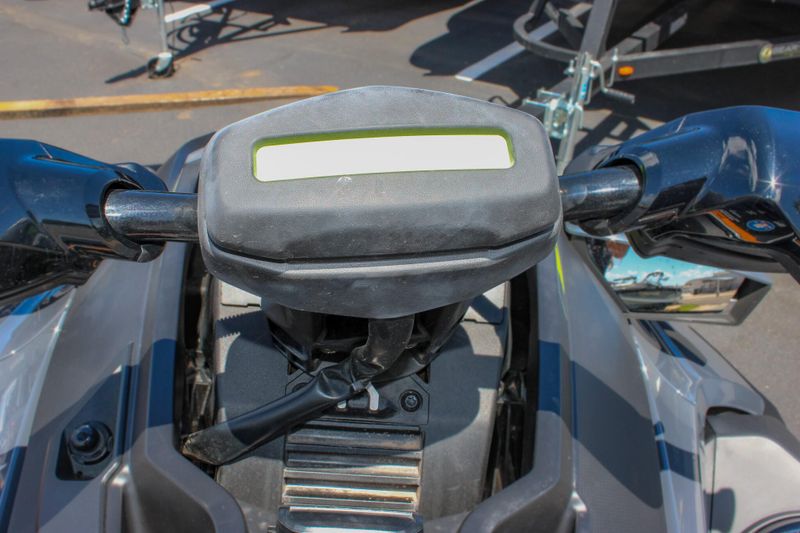2025 SEADOO RXPX 325 WITH SOUND SYSTEM ICE METAL AND MANTA GREEN Image 24