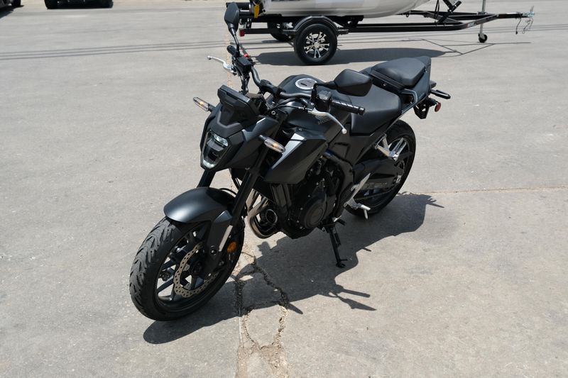 2025 Honda CB500F  MATTE BLACK METALLIC Image 8