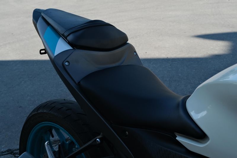 USED 2024 YAMAHA YZFR3 ABS Image 17