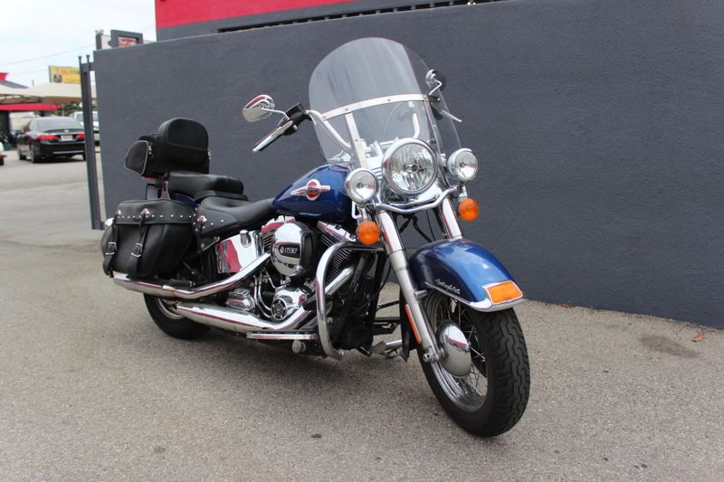 Used 2017 Harley-Davidson Softail Heritage Softail Classic Image 12
