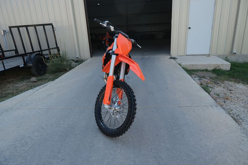 2025 KTM 450 SXF ORANGEImage 4