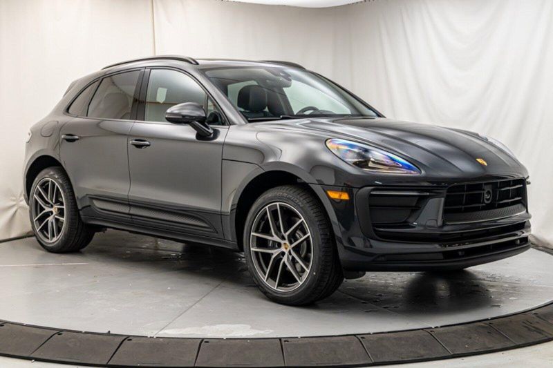 2024 Porsche Macan Image 7