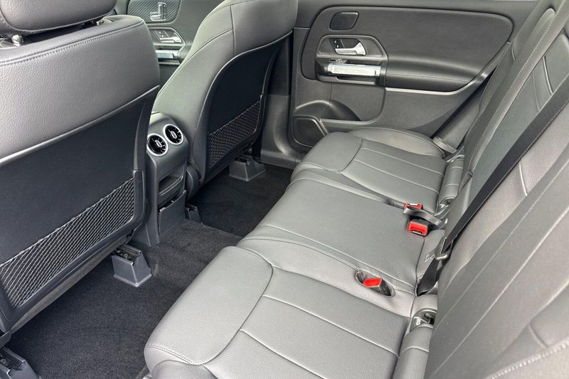New 2026 Mercedes-Benz GLB 250Image 9