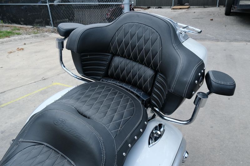 USED 2019 INDIAN MOTORCYCLE ROADMASTER Image 15