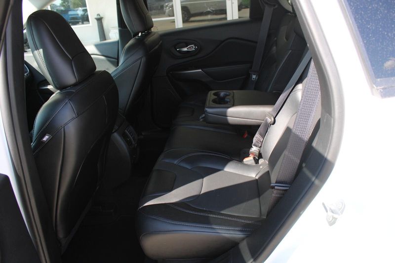 2022 Jeep Cherokee Latitude Lux photo 27