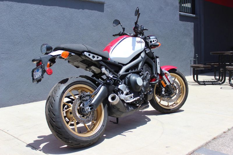 2021 Yamaha XSR 900 Image 2