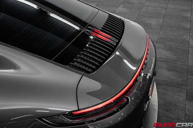 2024 Porsche 911 Carrera 4S *SPORTDESIGN PACK * SUNROOF*Image 17