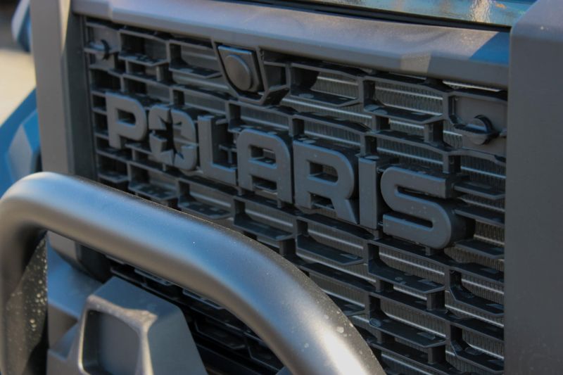 2025 Polaris XPEDITION ADV 5 NORTHSTAR MATTE SUPER GRAPHITE Image 2