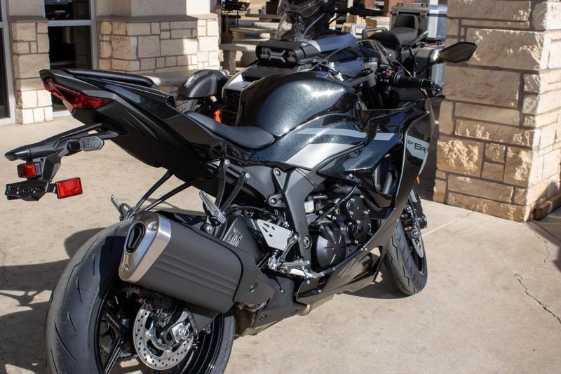 NEW 2026 KAWASAKI NINJA ZX6R ABS Image 9