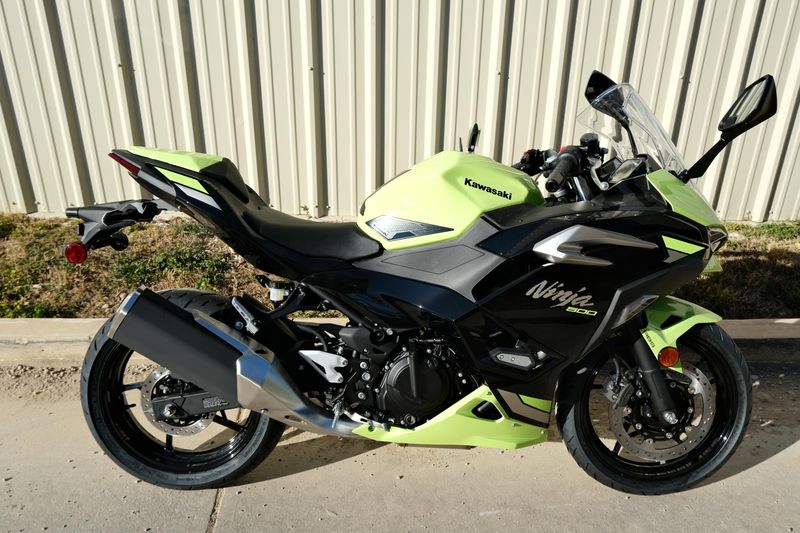 NEW 2026 KAWASAKI NINJA 650 ABS Image 2