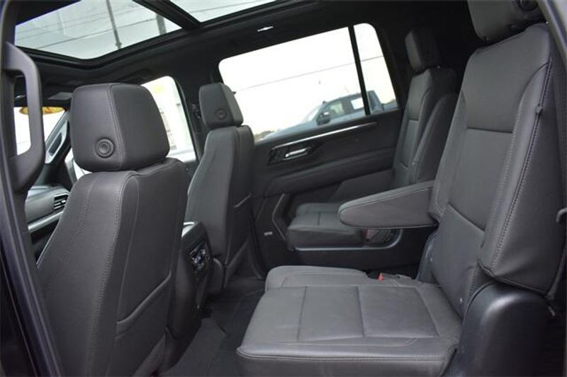 2025 Chevrolet Suburban Z71Image 23