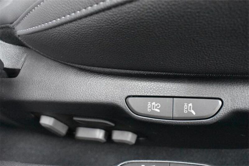 New 2026 Kia Carnival Hybrid SX PrestigeImage 17