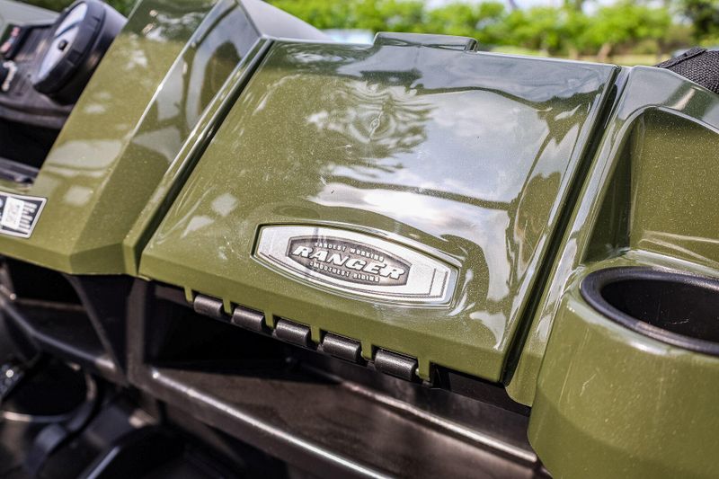 New 2025 Polaris RANGER CREW 570 FULLSIZE  SAGE GREEN Image 9