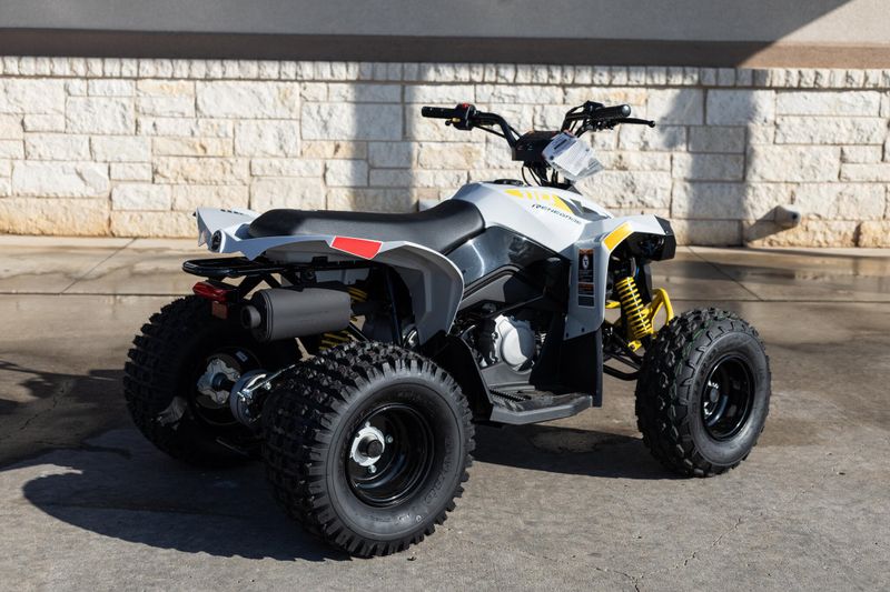 2025 Can-Am RENEGADE 110 EFI CATALYST GRAY AND NEO YELLOWImage 3