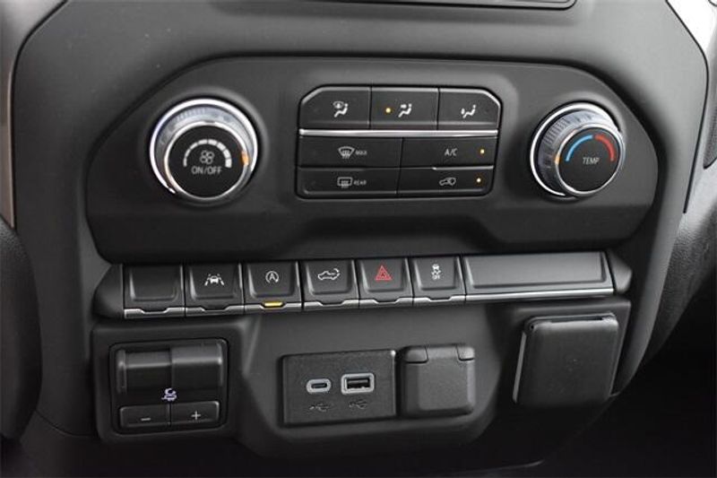 New 2025 Chevrolet Silverado 1500 CustomImage 30