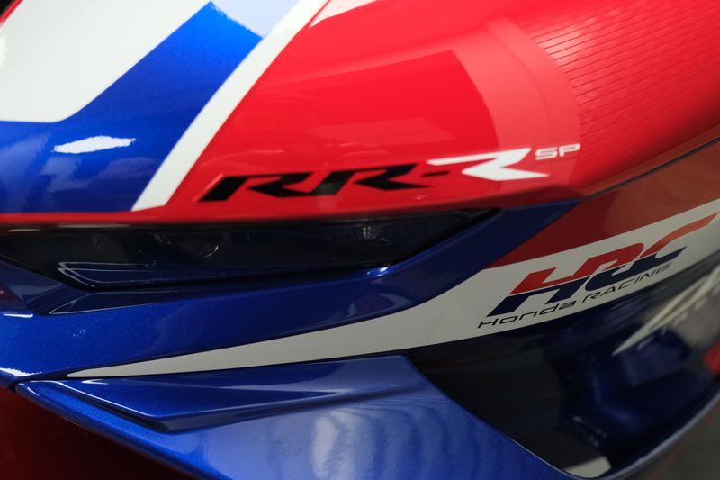 NEW 2026 HONDA CBR1000RRR FIREBLADE SP Image 11