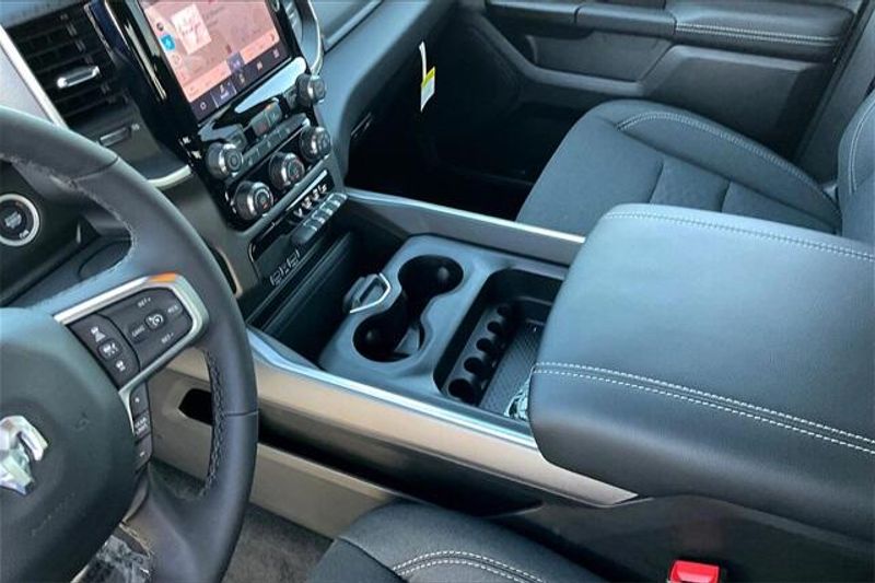 2025 RAM 1500 Big Horn Crew Cab 4x4 5
