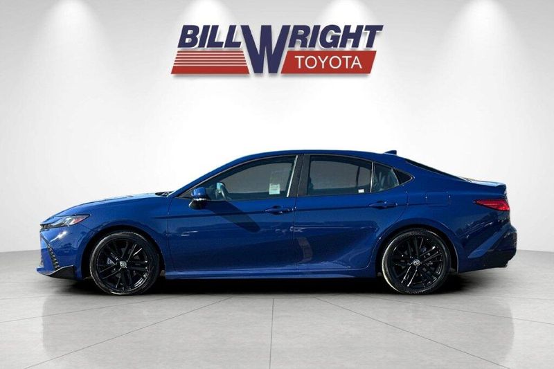 Used 2025 Toyota Camry SEImage 6