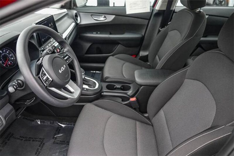 Used 2023 Kia Forte LXSImage 19