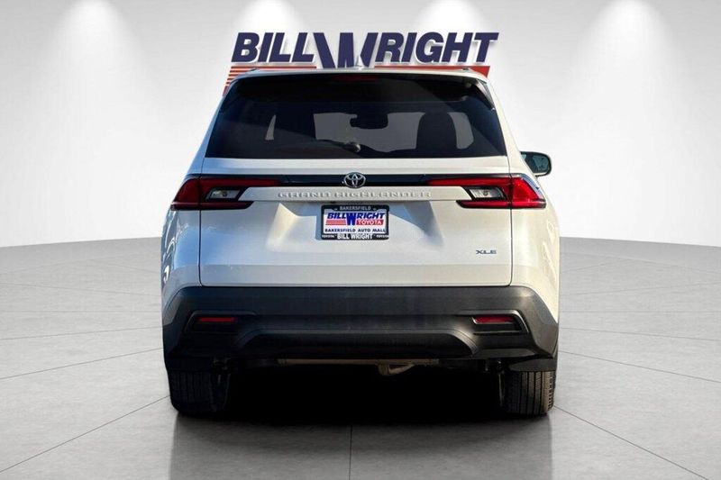 New 2026 Toyota Grand Highlander XLEImage 4