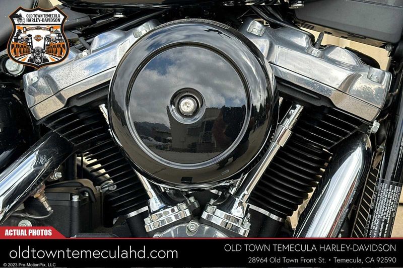 2023 Harley-Davidson Softail in a Black exterior color. BMW Motorcycles of Temecula – Southern California (951) 506-6903 bmwmotorcyclesoftemecula.com 