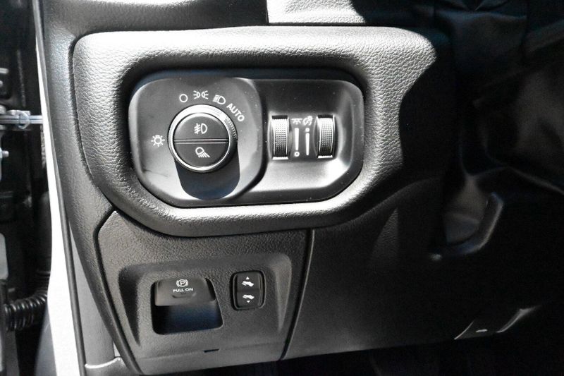 2025 RAM 1500 Big HornImage 18