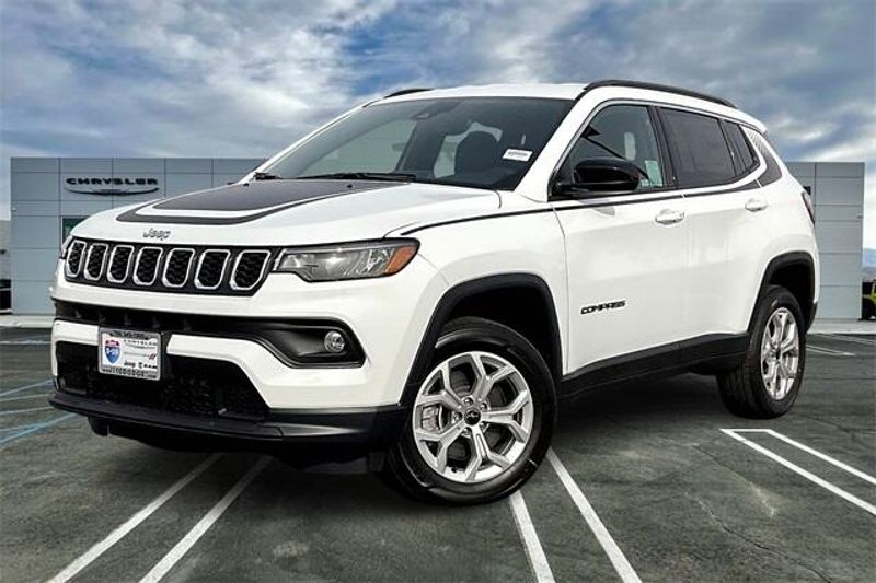 2025 Jeep Compass Latitude 4x4Image 1