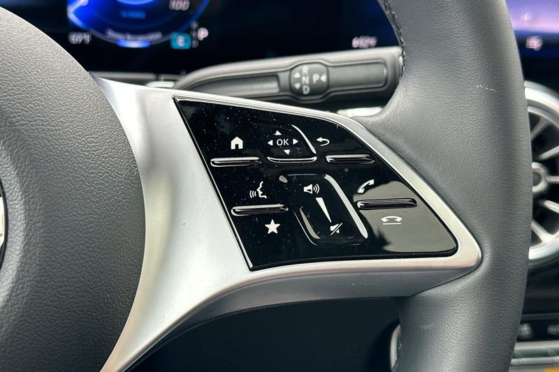 2024 Mercedes-Benz EQB 300Image 29