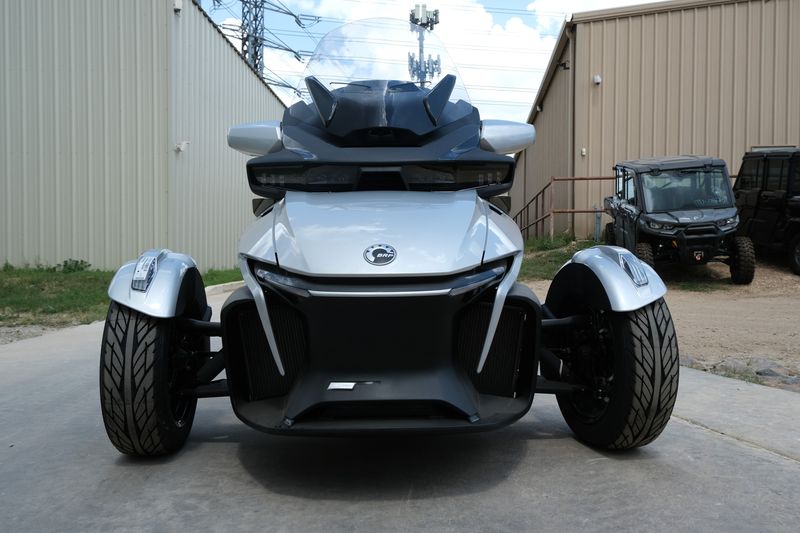 2024 Can-Am SPYDER RT LIMITED HYPER SILVER WITH PLATINUMImage 4