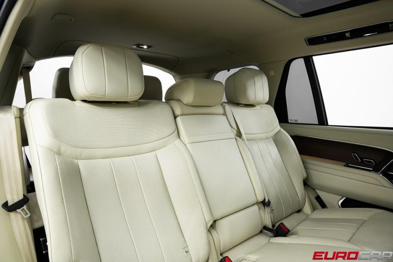 Used 2023 Land Rover Range Rover SE LWB *7-SEATER * PANORAMIC ROOF*Image 37