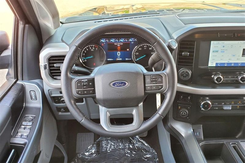 2022 Ford F-150 XLT photo 25
