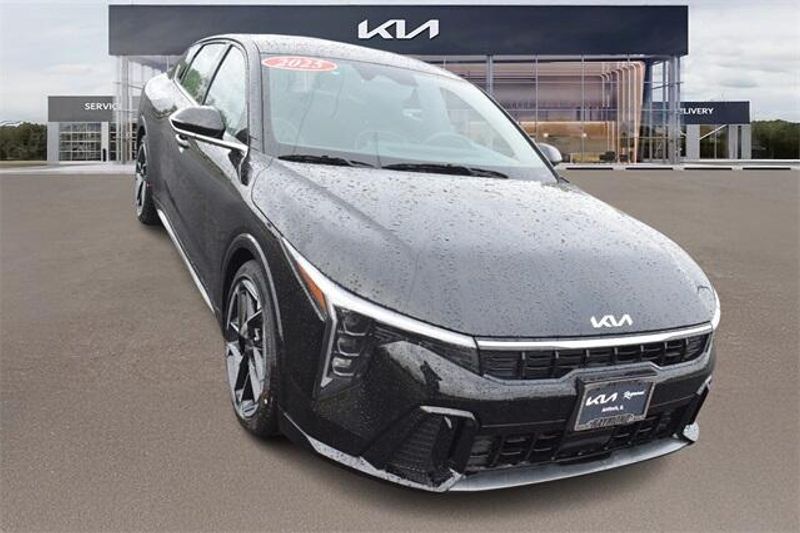 2025 Kia K4 GT-LineImage 9