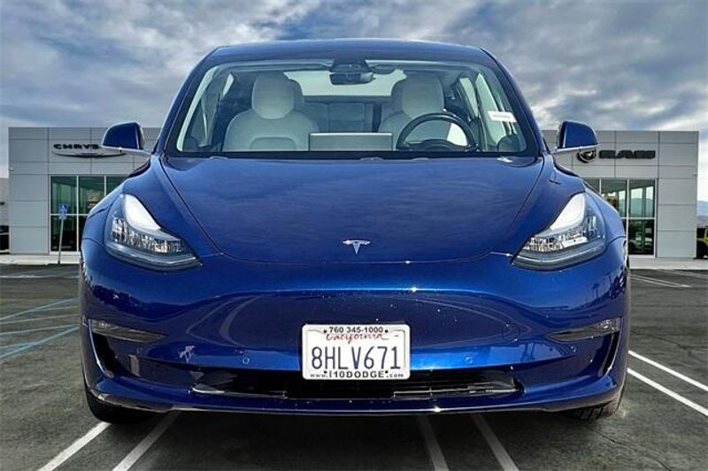 2018 Tesla Model 3 Long RangeImage 2