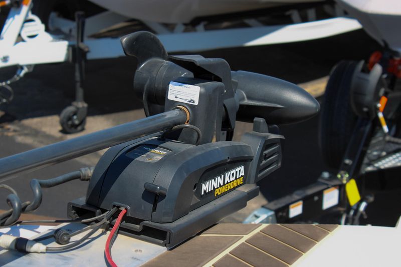 2019 GLASTRON 205 GTD Image 18