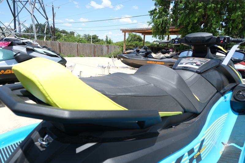 2023 Yamaha VX CRUISER WITH AUDIO CYAN WITH LIME YELLOW Image 4