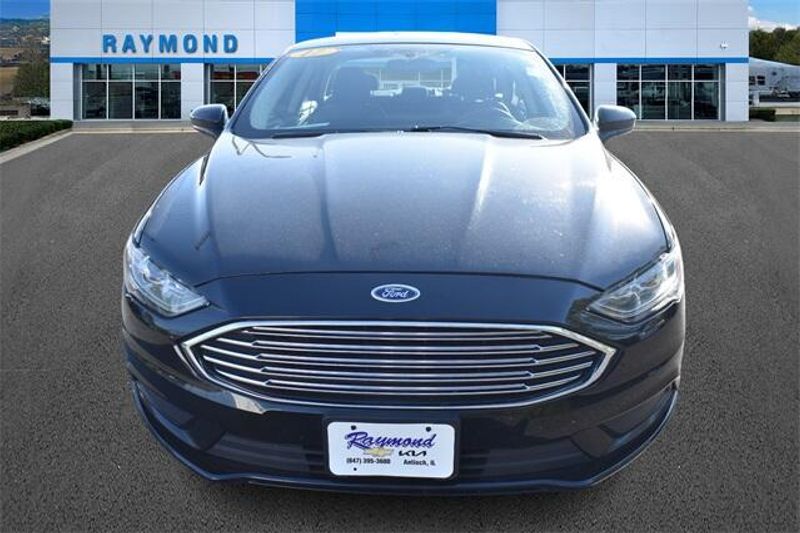 2017 Ford Fusion SEImage 8