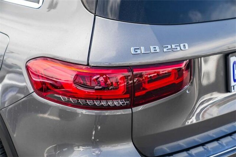 2023 Mercedes-Benz GLB 250Image 9