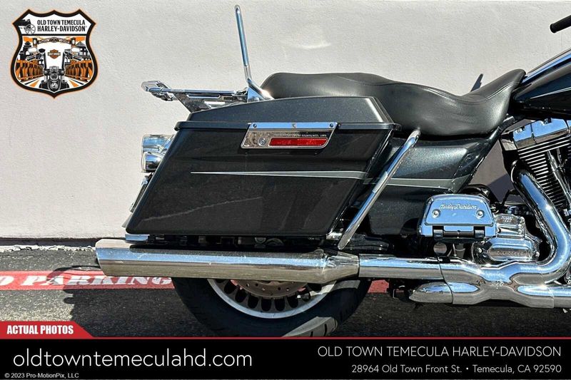 2009 Harley-Davidson Road Glide in a BLACK PEARL exterior color. BMW Motorcycles of Temecula – Southern California (951) 506-6903 bmwmotorcyclesoftemecula.com 